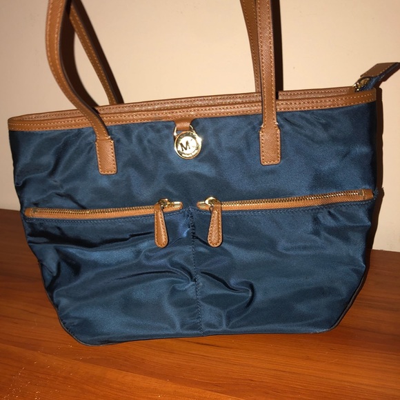 Michael Kors Handbags - Michael Kors Bag